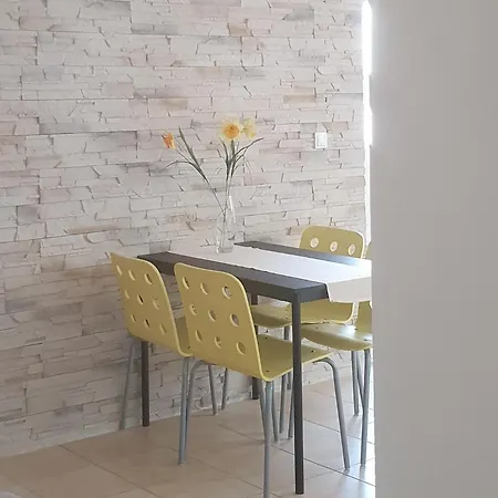 - Pine Diklo * Задар