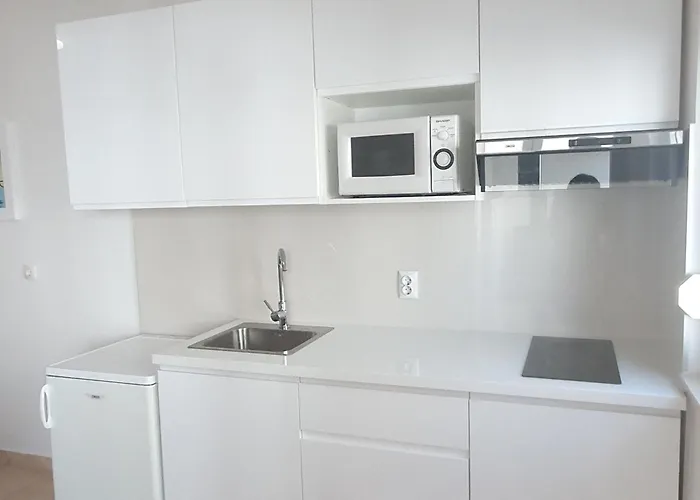 - Pine Diklo * Ζαντάρ